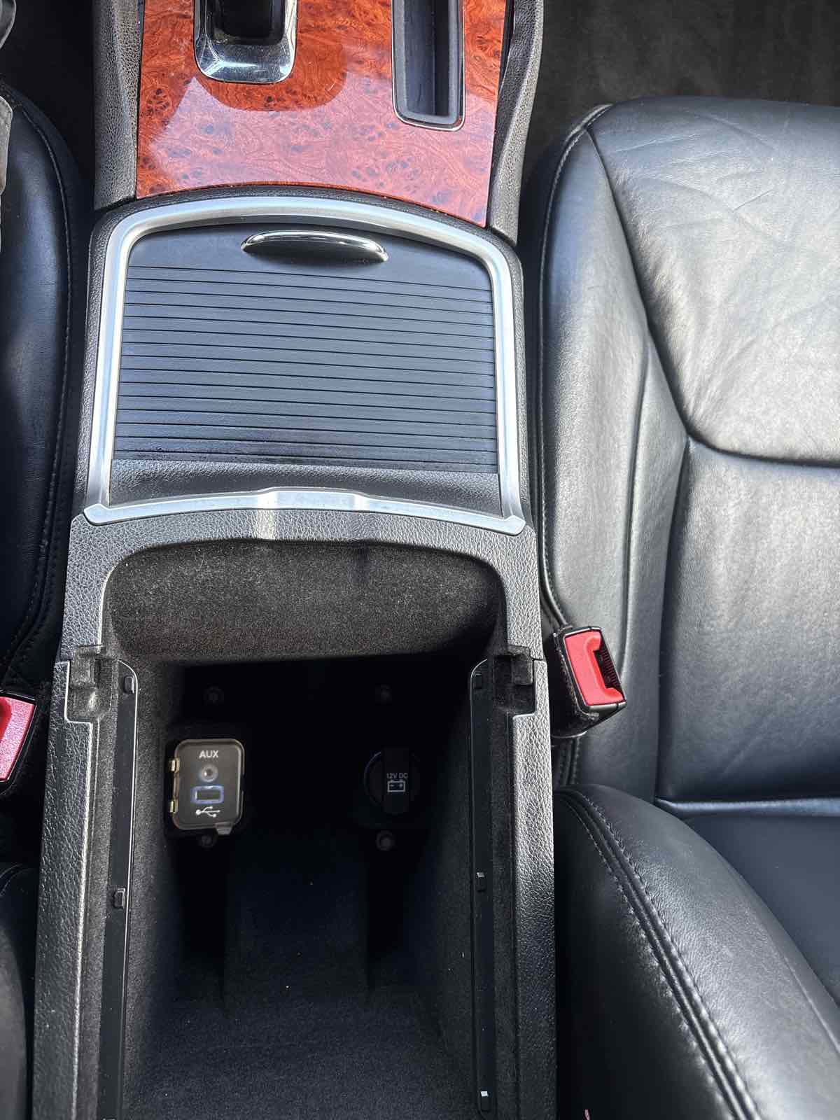 Used 2014 Chrysler 300 image 24