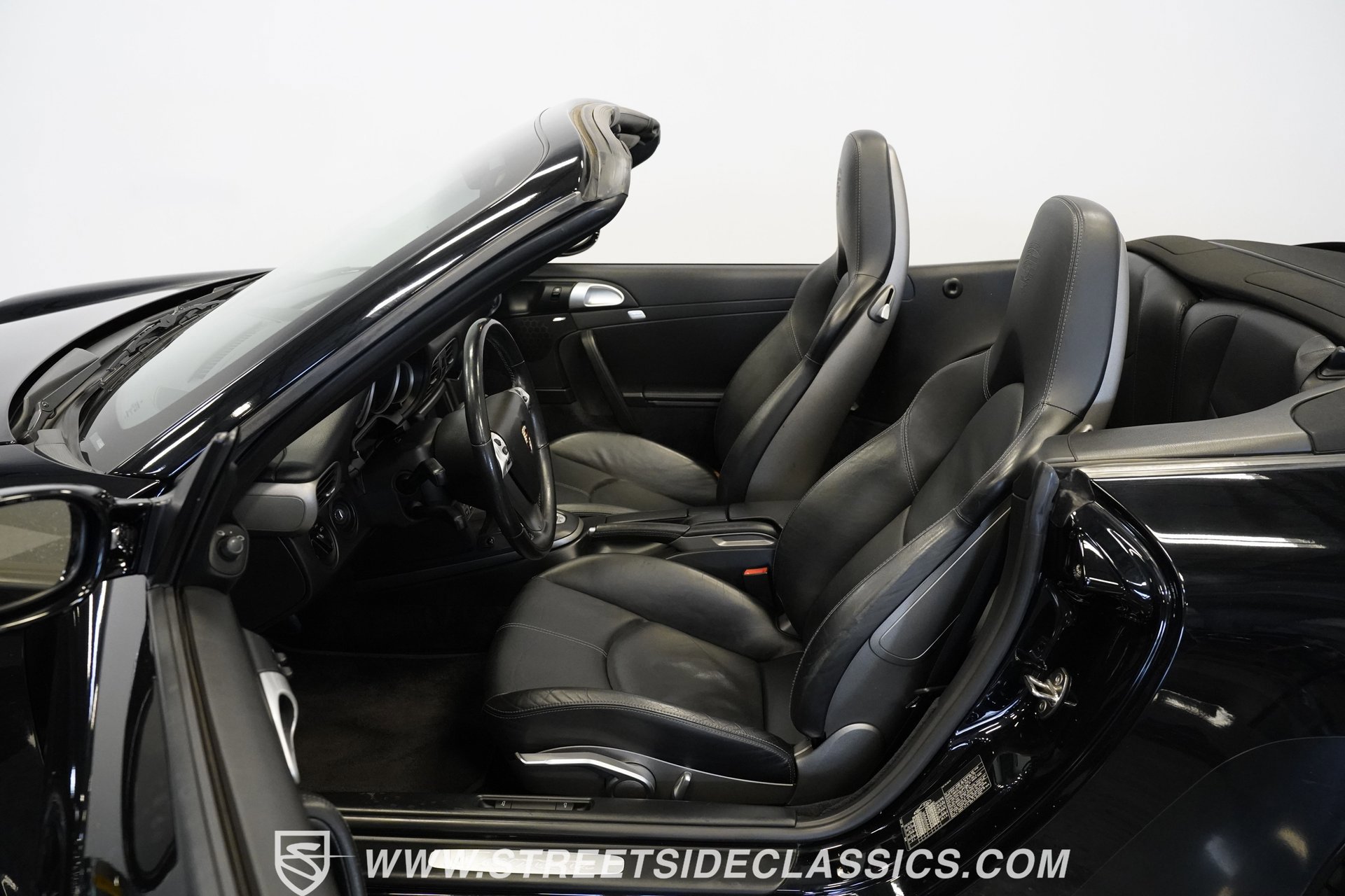 Used 2005 Porsche 911 Carrera image 3