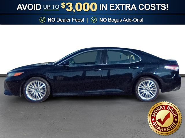 Used 2018 Toyota Camry XLE FWD image 2