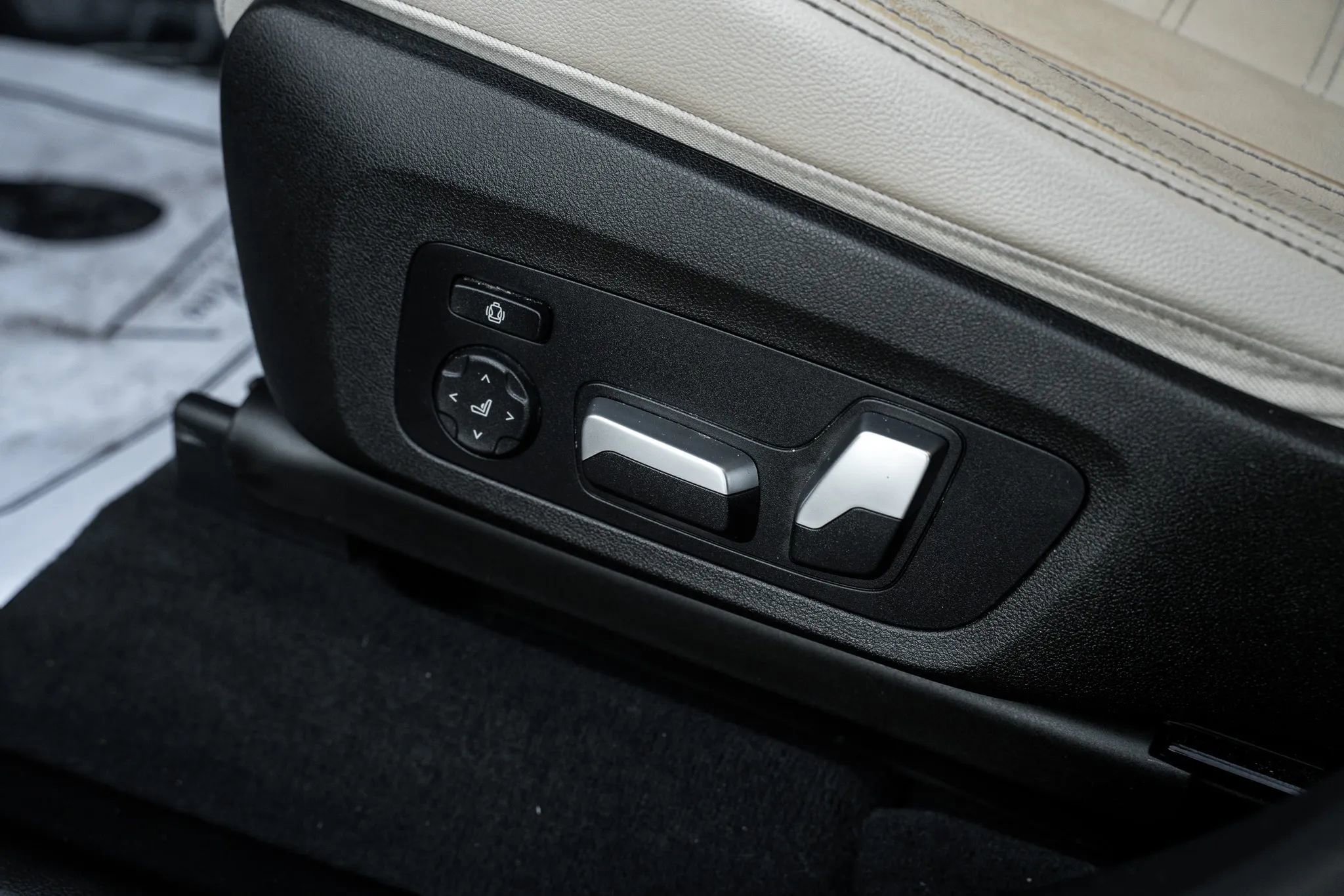 Used 2018 BMW X3 M40i image 17