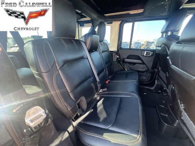 Used 2024 Jeep Wrangler Unlimited Sahara w/ Technology Group AWD/4WD image 32