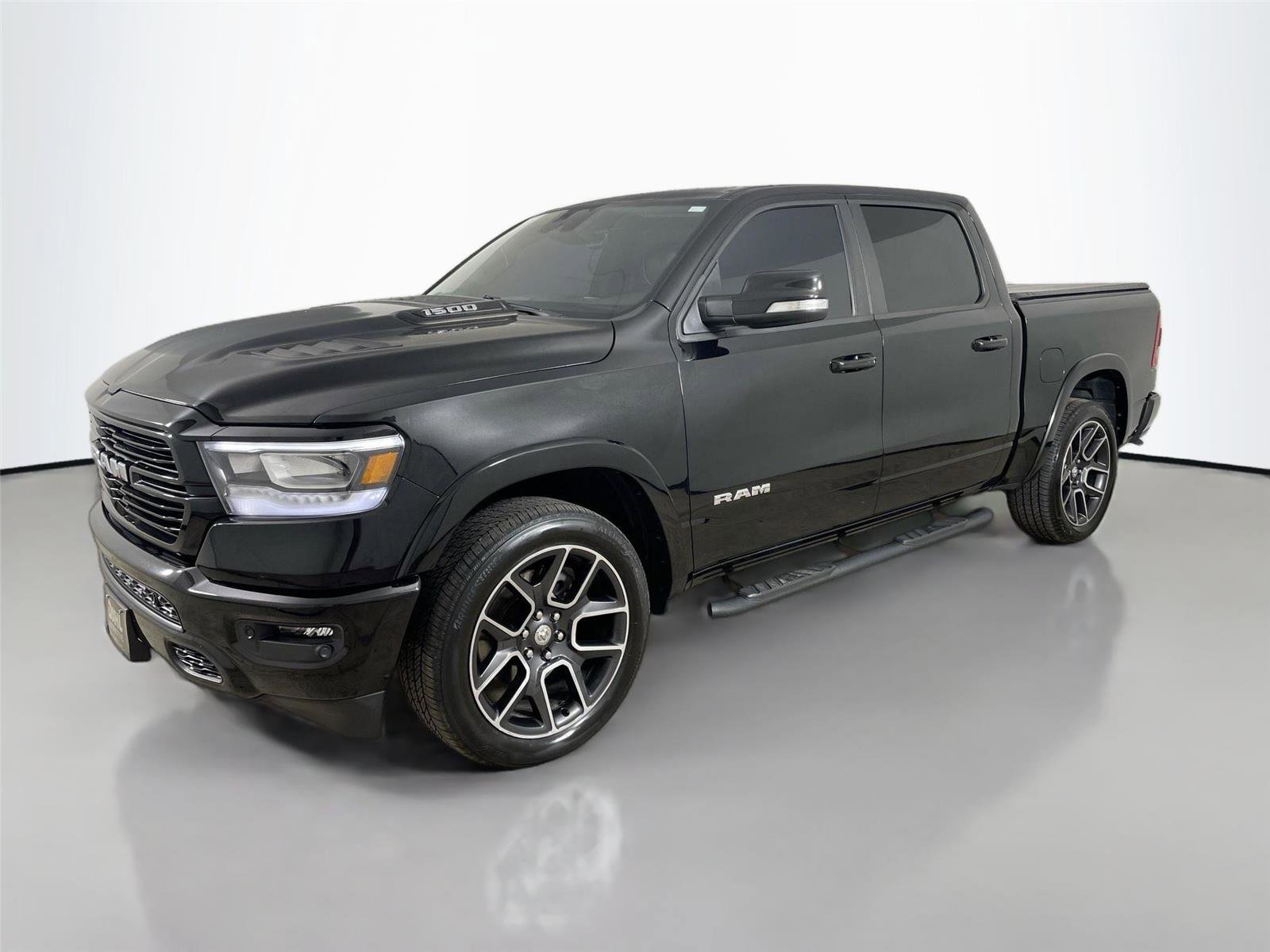 Used 2021 RAM 1500 Laramie w/ Sport Appearance Package AWD/4WD image 8