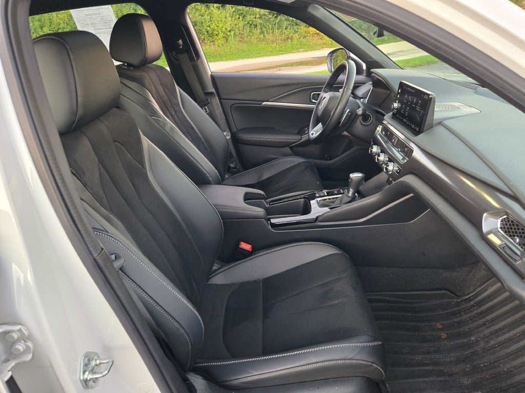 Used 2025 Acura Integra A-Spec w/ Technology Package FWD image 6