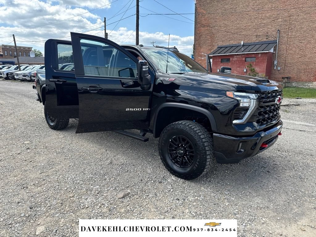 Used 2025 Chevrolet Silverado 2500 ZR2 AWD/4WD image 35