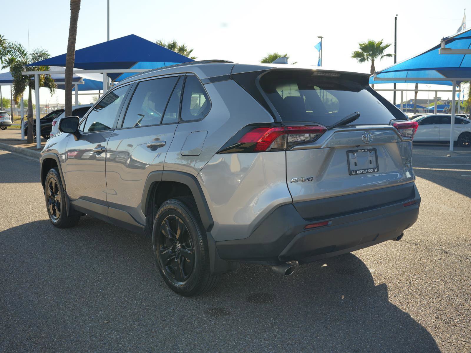 Used 2022 Toyota RAV4 XLE FWD image 7