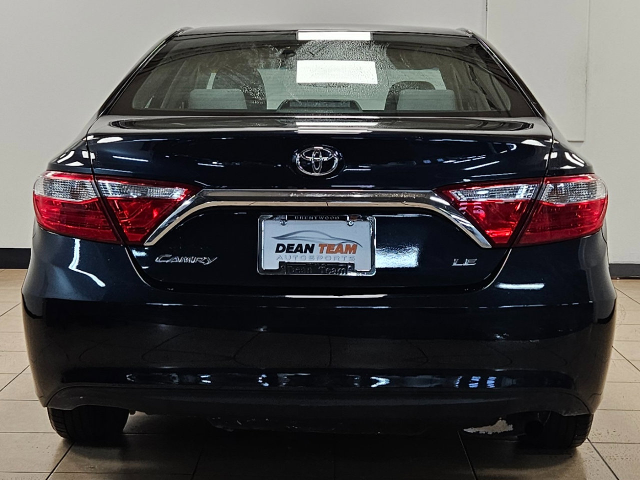 Used 2017 Toyota Camry LE image 5
