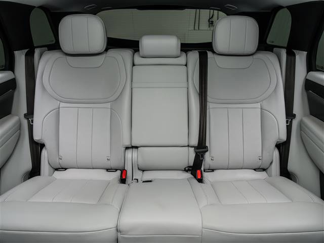 Used 2023 Land Rover Range Rover Sport SE image 13