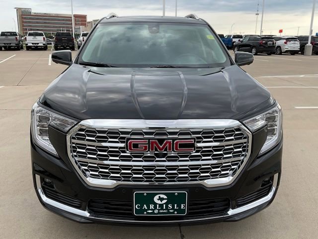 Used 2023 GMC Terrain Denali w/ Denali Premium Package image 3