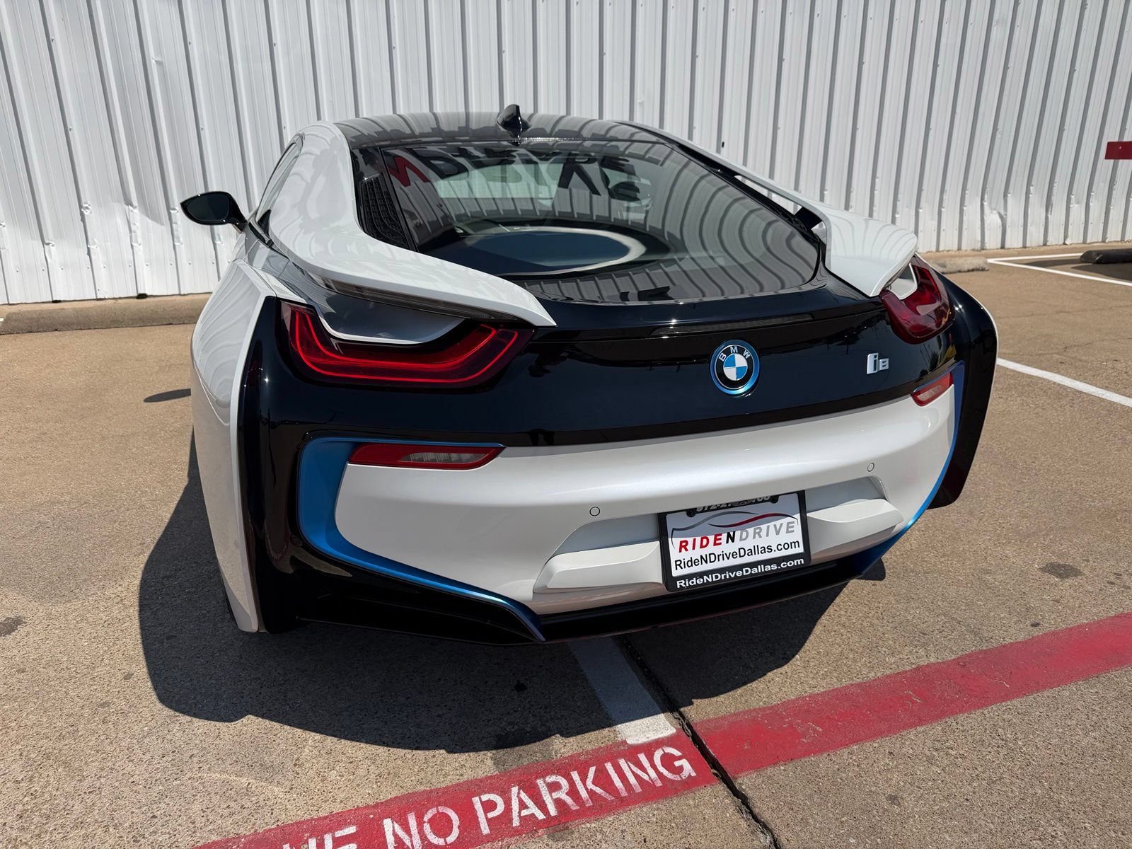 Used 2019 BMW i8 Coupe AWD/4WD image 5