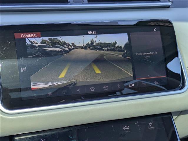 Used 2018 Land Rover Range Rover Velar R-Dynamic SE AWD/4WD image 14