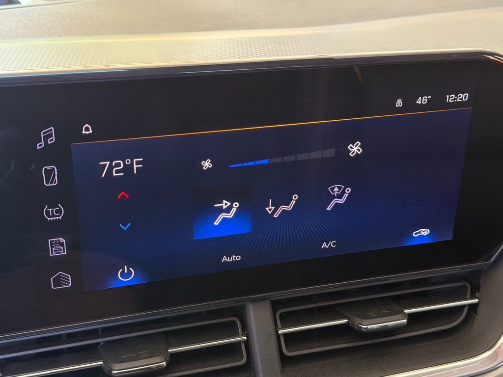 Used 2024 Chevrolet Trax ACTIV w/ Sunroof Package image 6