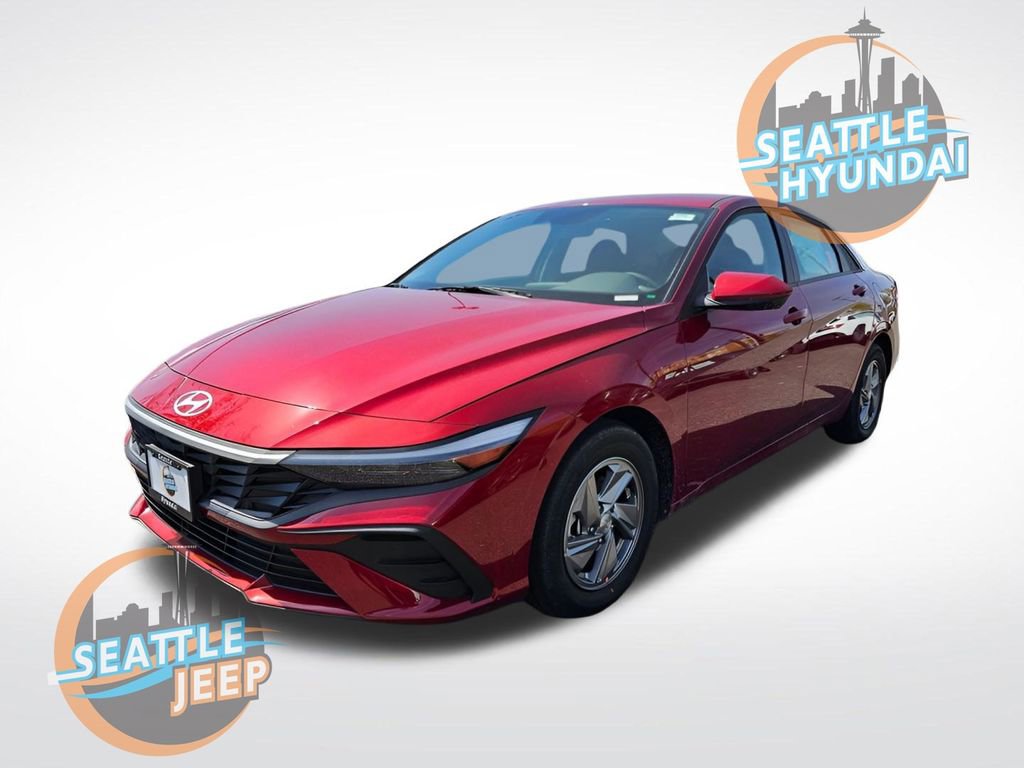 Used 2025 Hyundai Elantra SE