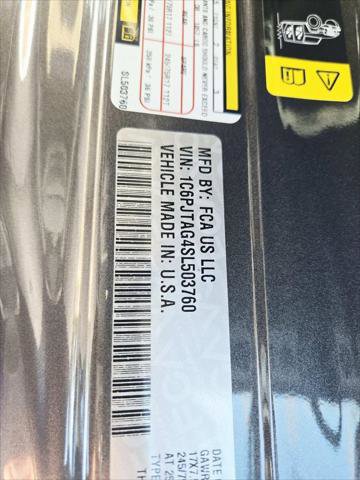 Certified 2025 Jeep Gladiator Sport AWD/4WD image 36