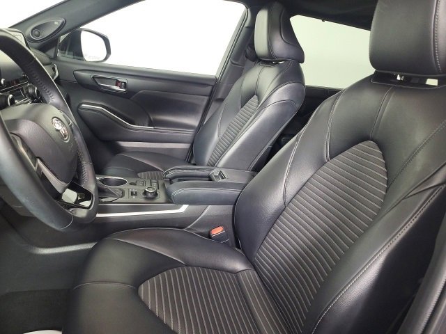 Used 2022 Toyota Highlander XSE image 14
