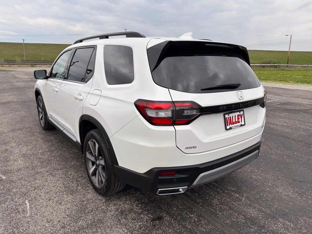 Used 2024 Honda Pilot Touring image 8