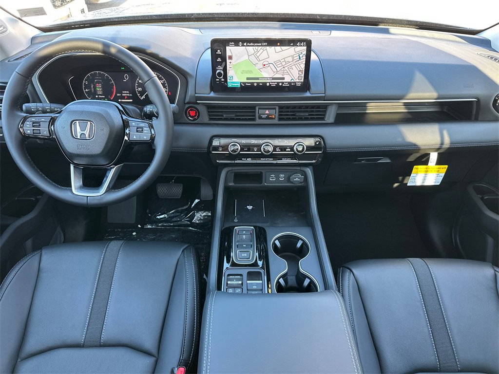 New 2025 Honda Pilot Touring image 19