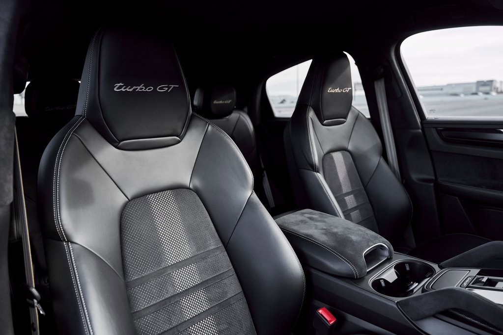 Used 2023 Porsche Cayenne Turbo GT image 45