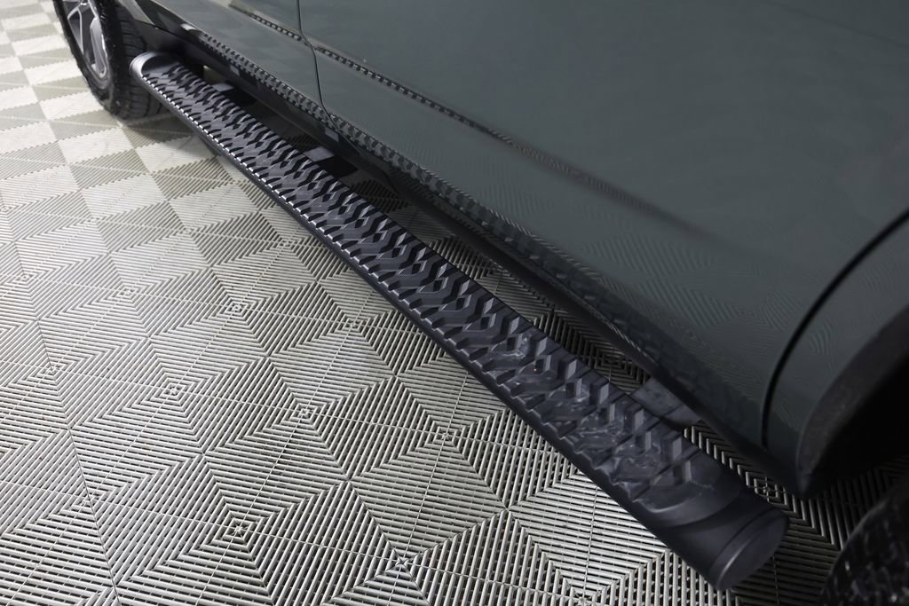 Used 2023 Chevrolet Tahoe Z71 w/ Luxury Package image 52