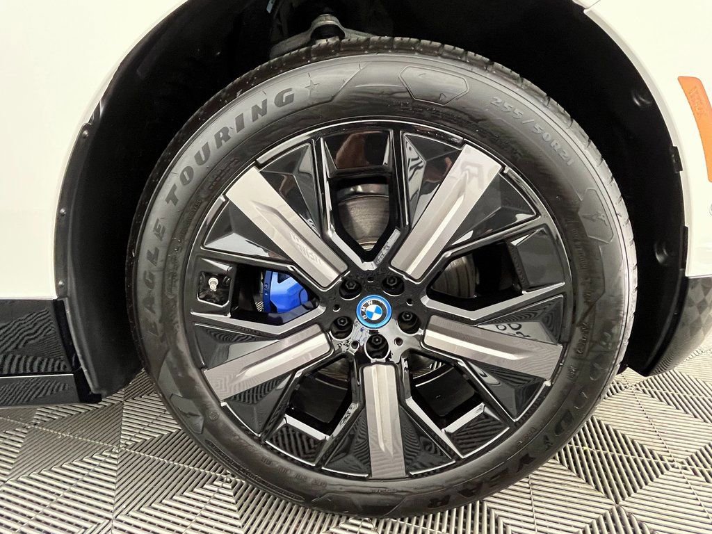 Certified 2025 BMW iX xDrive50 image 16