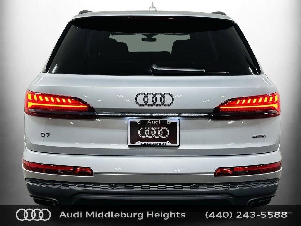 Certified 2025 Audi Q7 2.0T Premium w/ Convenience Plus Package image 7