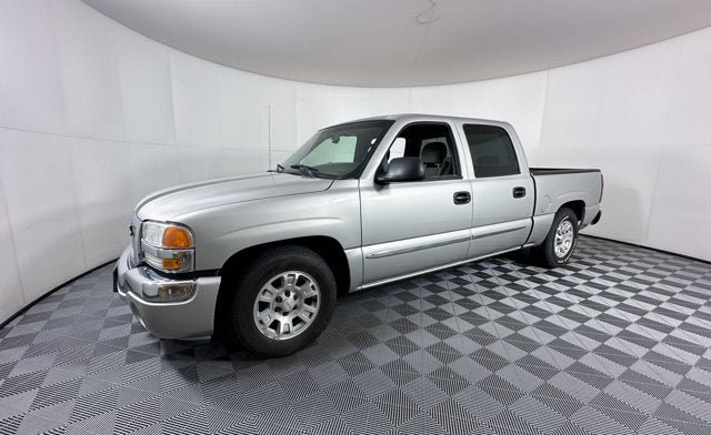 Used 2007 GMC Sierra 1500 SLE w/ Crew Cab Value Package RWD image 2