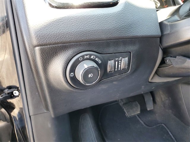 Used 2021 Jeep Compass Limited image 17