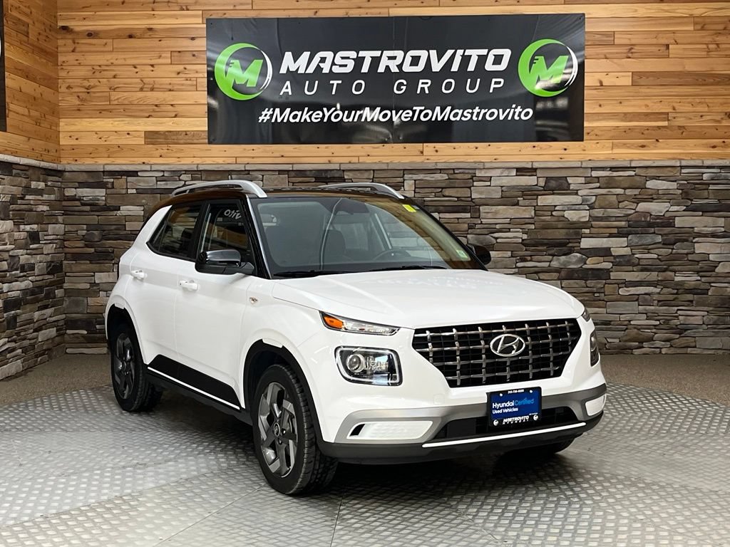 Used 2024 Hyundai Venue Limited FWD image 4