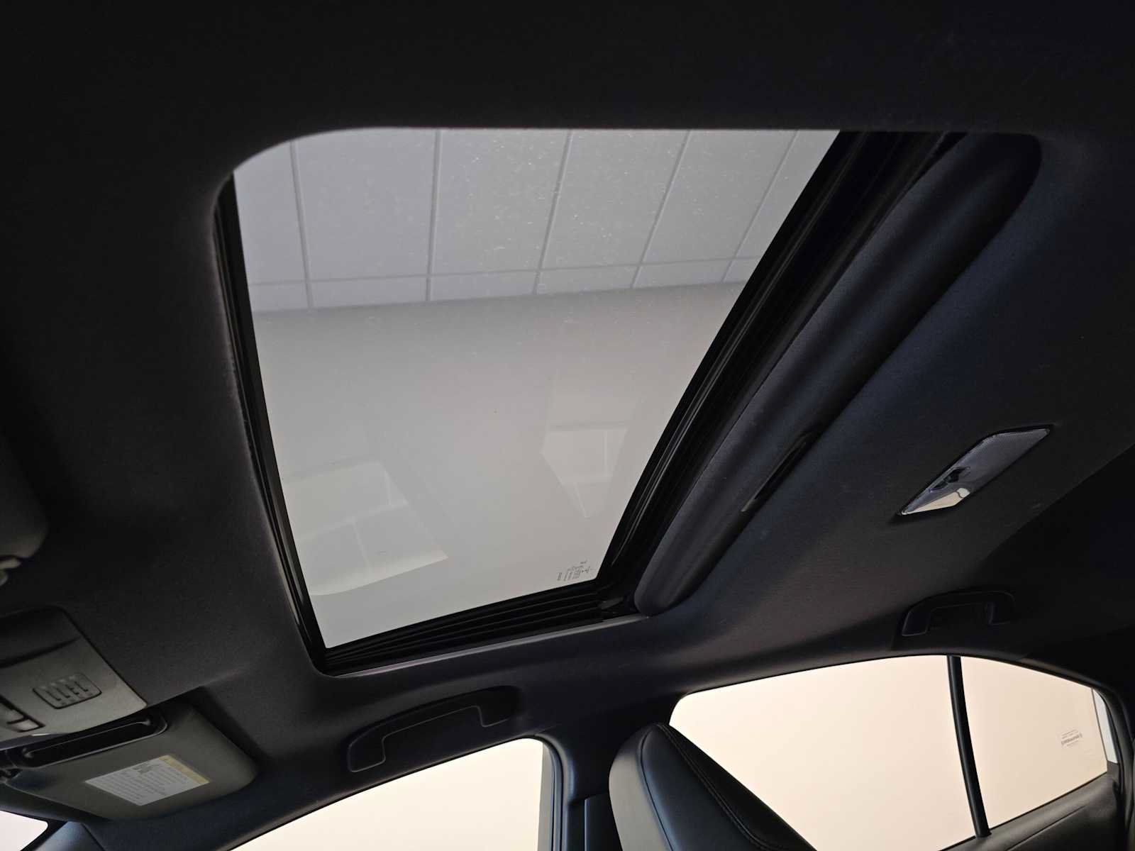 Used 2020 Toyota Corolla XSE FWD image 19