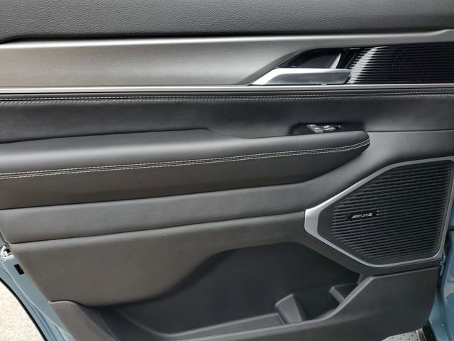 New 2026 Jeep Grand Wagoneer Limited image 16