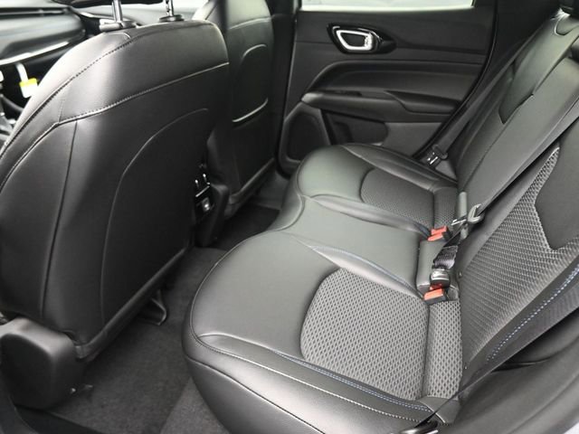 New 2026 Jeep Compass Latitude image 42