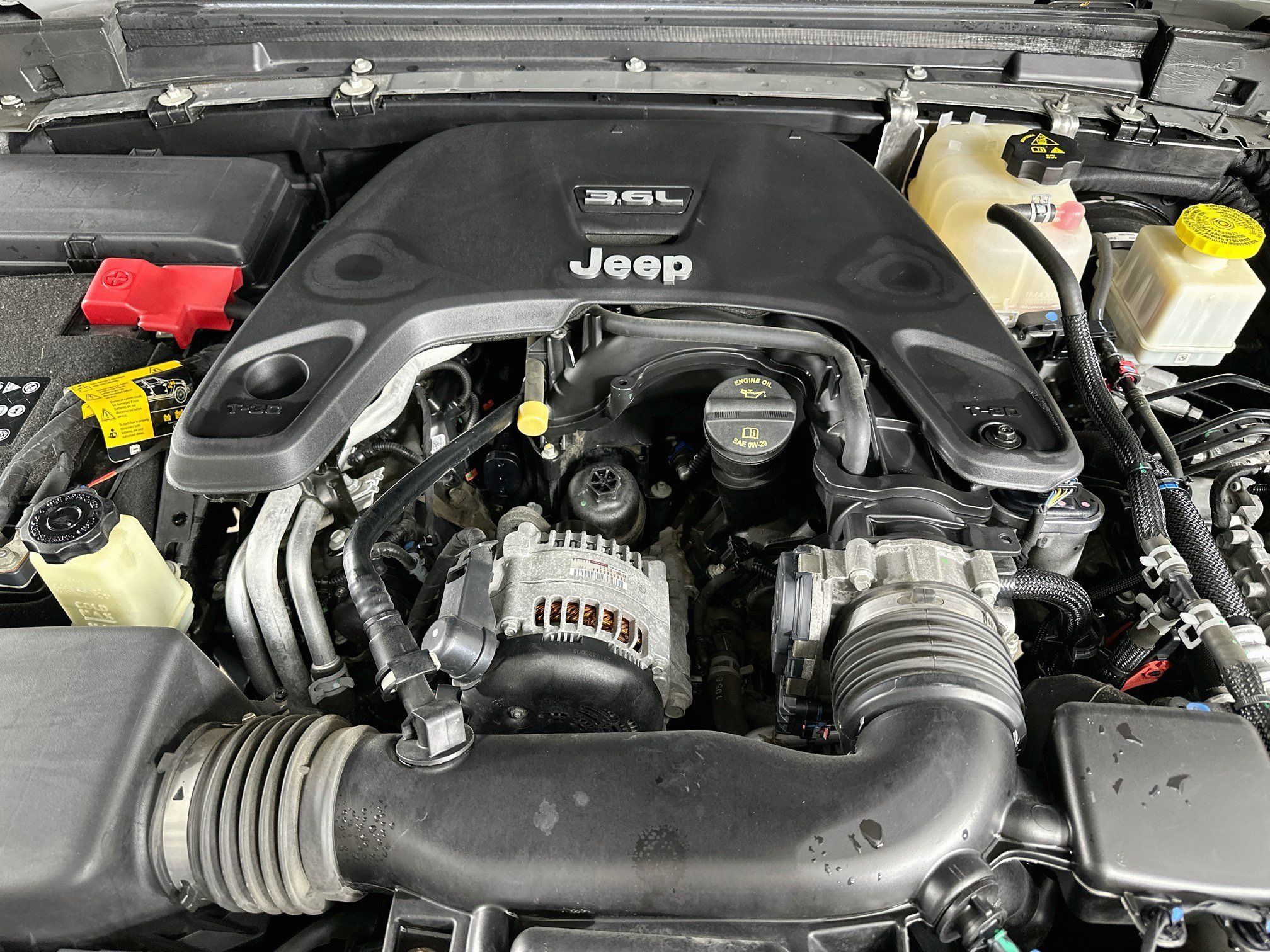 Used 2021 Jeep Gladiator Rubicon AWD/4WD image 12