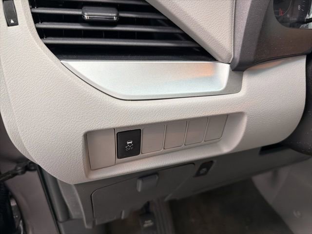 Used 2017 Toyota Sienna LE image 19