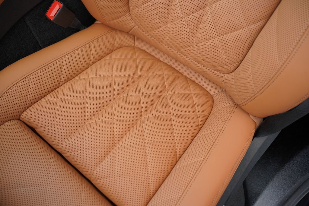 New 2026 BMW X6 xDrive40i w/ Executive Package image 10