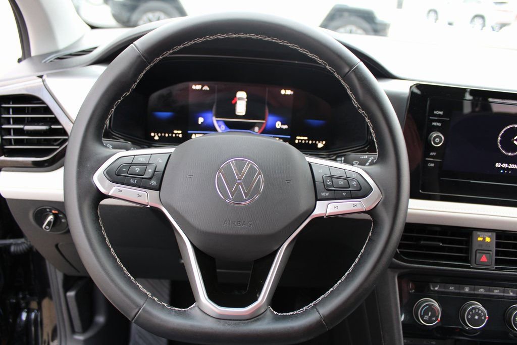 Certified 2025 Volkswagen Taos S image 10