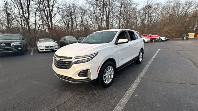 Used 2024 Chevrolet Equinox LT image 2
