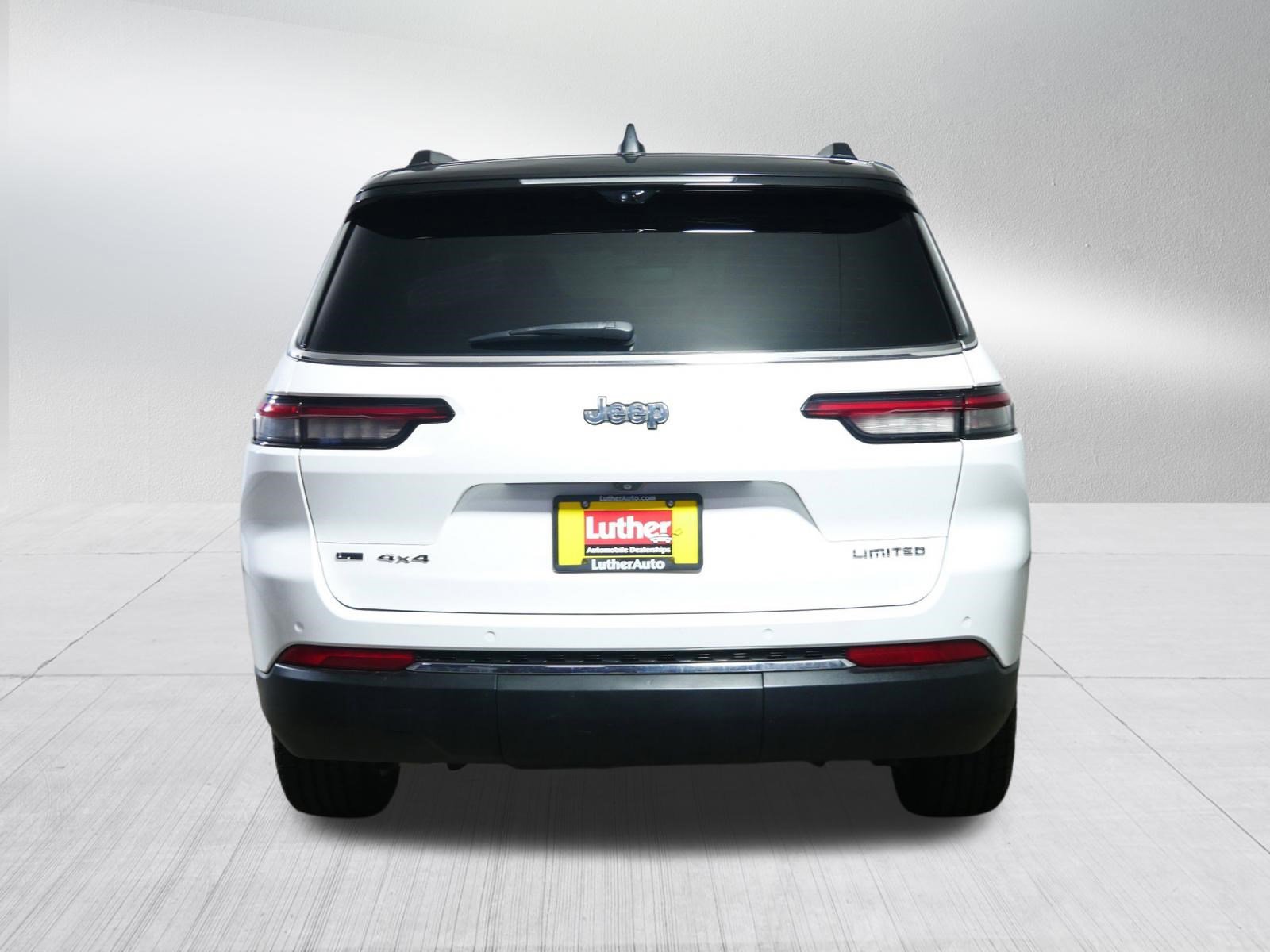 Used 2022 Jeep Grand Cherokee L Limited w/ Luxury Tech Group II image 6