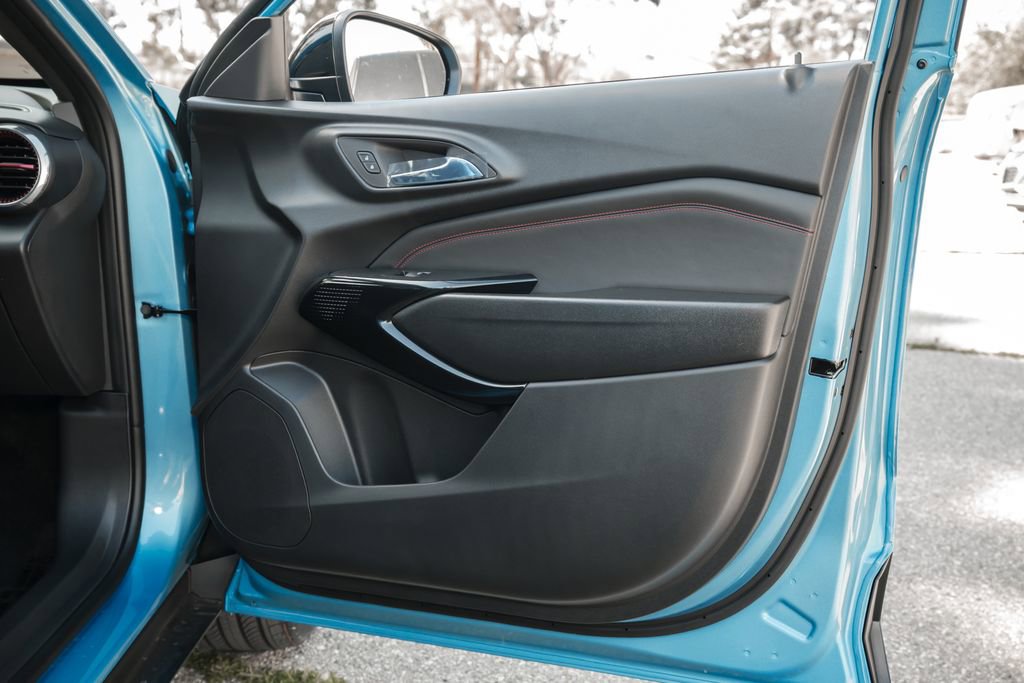 New 2026 Chevrolet Trax RS w/ Driver Confidence Package FWD image 37