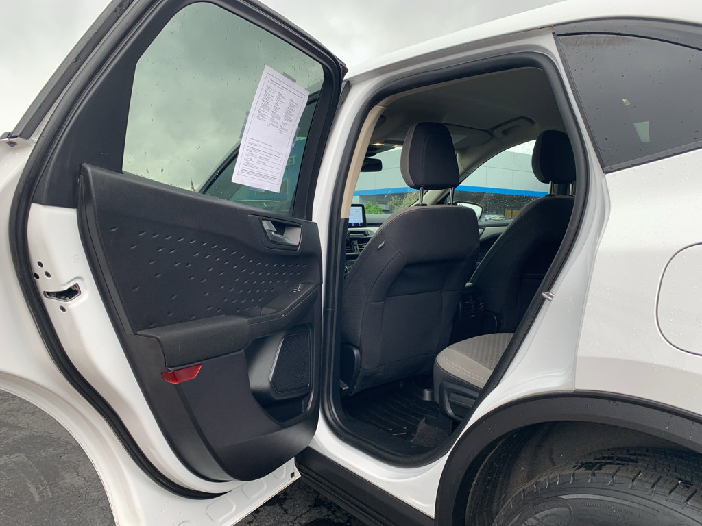 Used 2020 Ford Escape SE Sport image 22