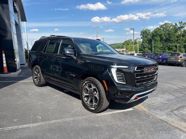 New 2026 GMC Yukon AT4 Ultimate w/ LPO, Floor Liner Package AWD/4WD image 4