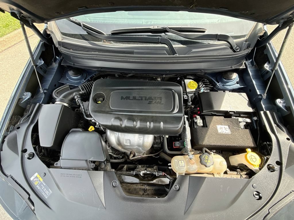 Used 2021 Jeep Cherokee Latitude AWD/4WD image 30