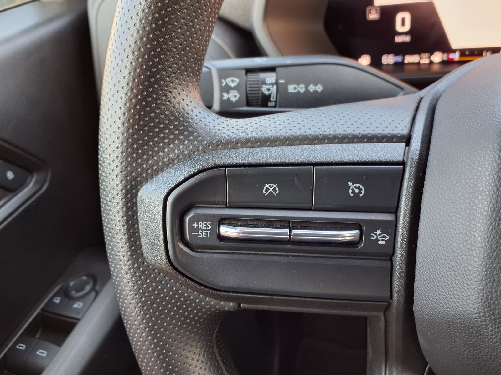 Used 2024 Chevrolet Colorado W/T w/ Technology Package AWD/4WD image 13