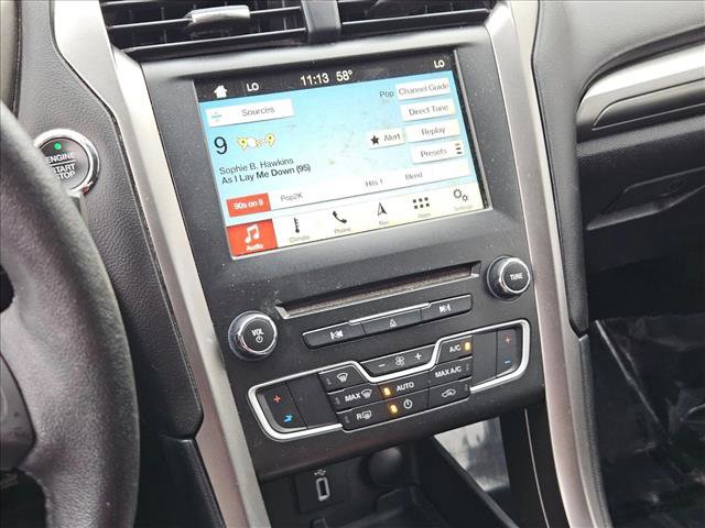 Used 2017 Ford Fusion SE w/ Equipment Group 201A image 14