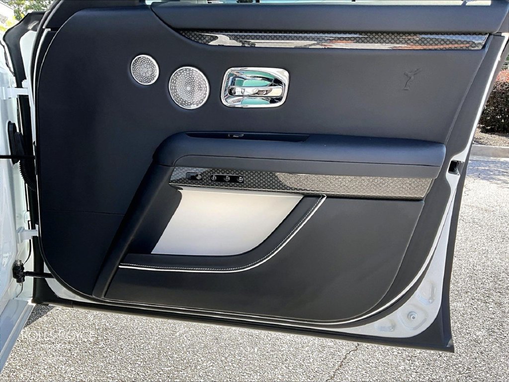 Used 2024 Rolls-Royce Ghost Black Badge w/ Black Badge Ghost Package AWD/4WD image 20