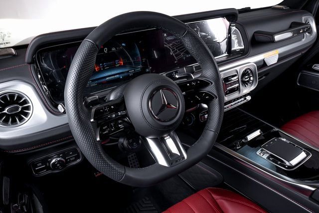 Used 2025 Mercedes-Benz G 63 AMG 4MATIC image 30