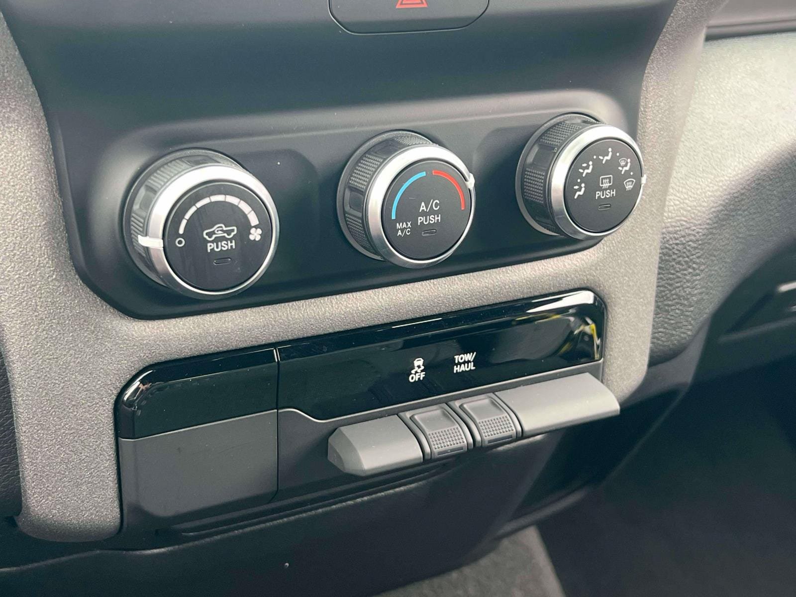 Used 2023 RAM 1500 Tradesman AWD/4WD image 14