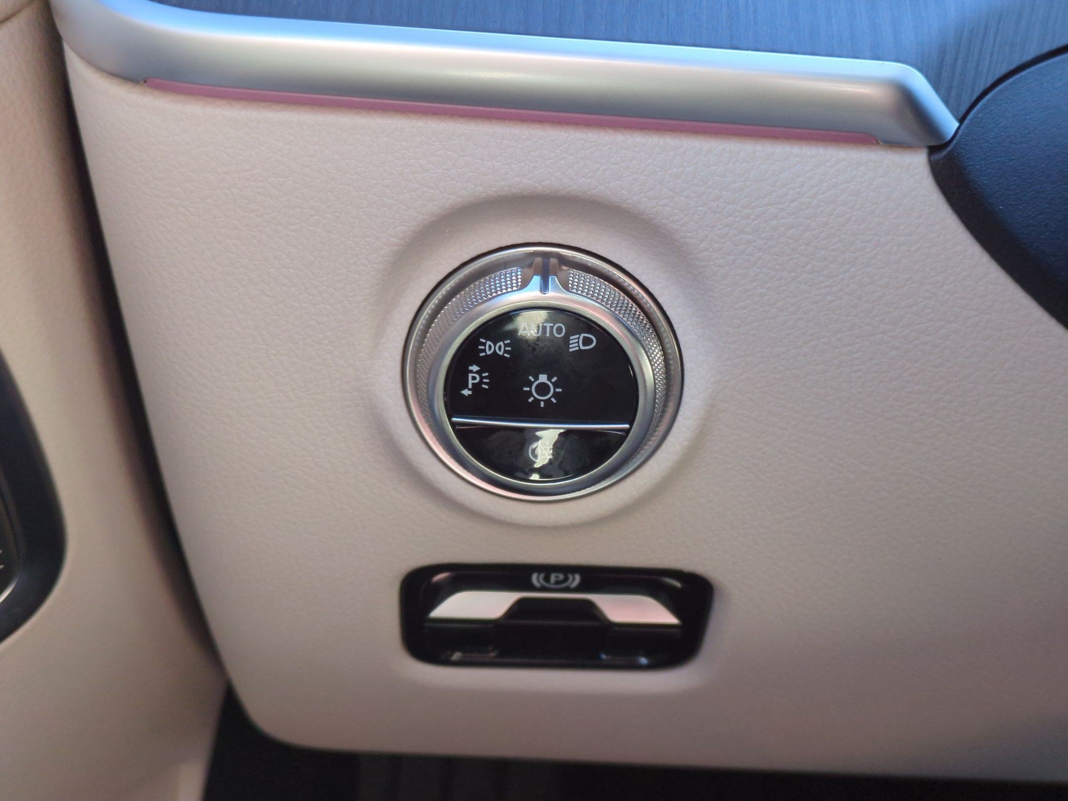 Used 2026 Mercedes-Benz C 300 4MATIC Sedan image 17