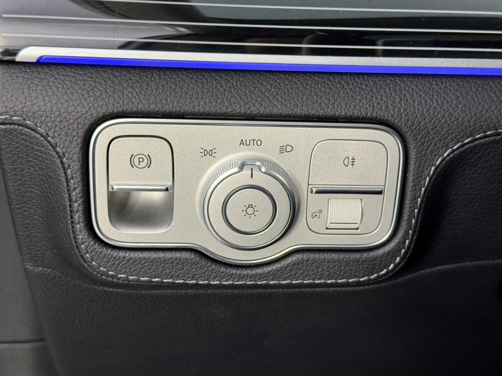 Used 2024 Mercedes-Benz GLS 580 4MATIC image 19