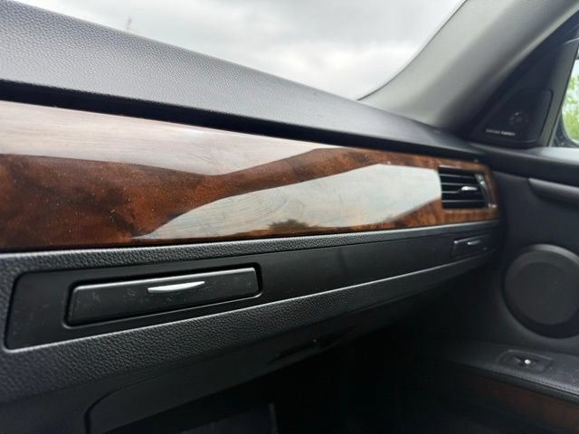 Used 2011 BMW 328i xDrive Coupe AWD/4WD image 30