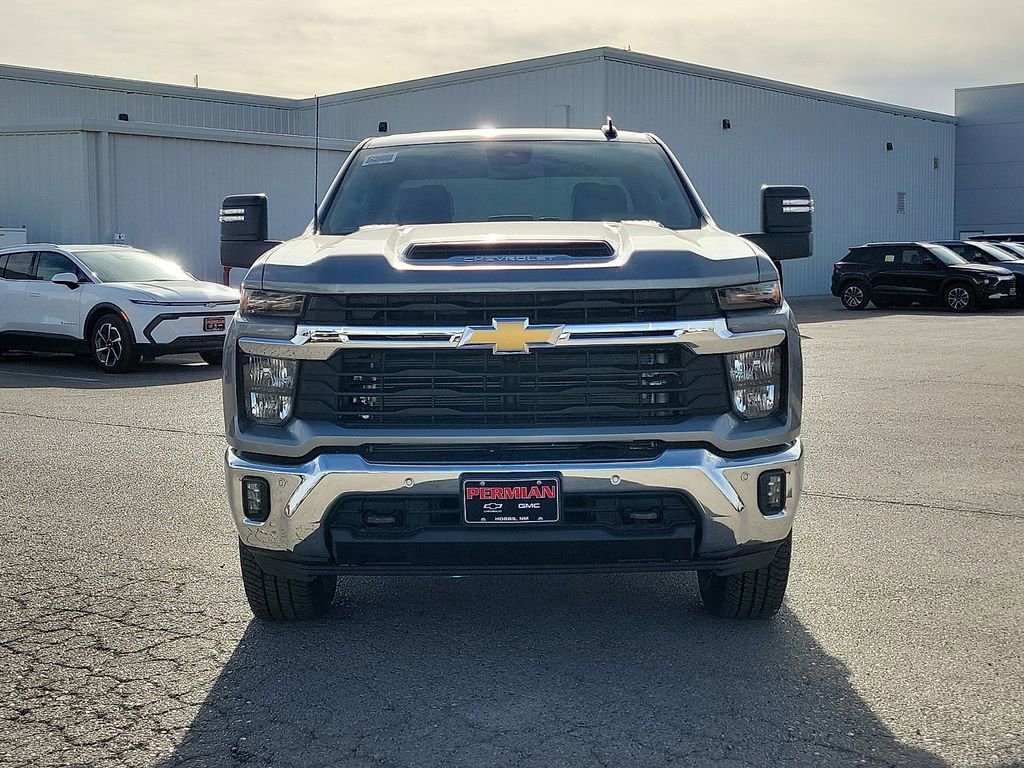 New 2026 Chevrolet Silverado 3500 LT w/ Texas Edition AWD/4WD image 3