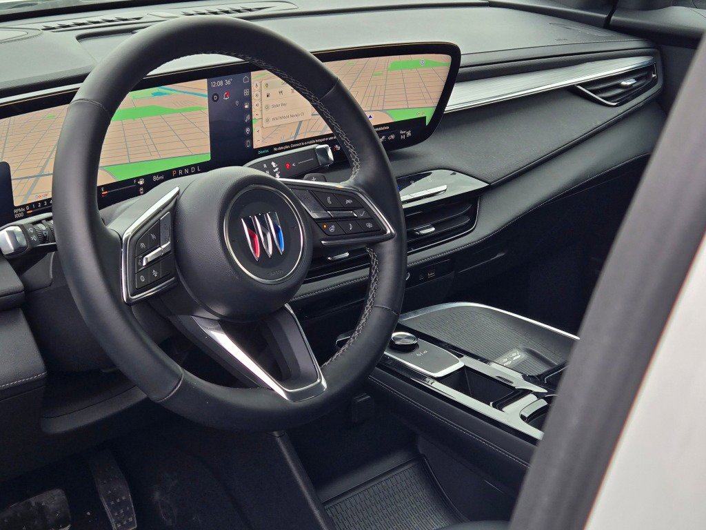 Certified 2025 Buick Enclave Preferred image 26